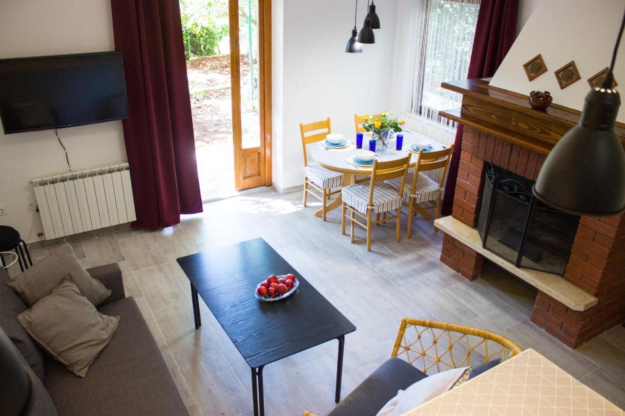 Bilini Garden Apartment Pula Luaran gambar